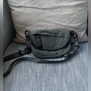 Lululemon All Night Festival Bag Micro in Grey Sage
